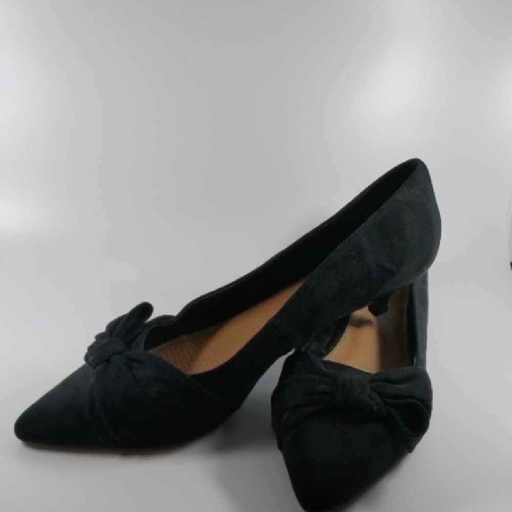 12W Comfortview Black Heels with Bow Detail Never Worn